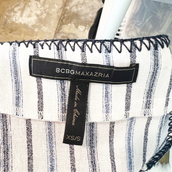 BCBG MAXAZRIA DOVE BLUE WHITE STRIPE RUFFLE EDGE CAFTAN DRESS WOMENS XS/SMALL - Picture 7 of 10